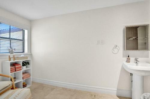 Luxury! 4bed Private Pool Deck! 1,7mi To Beach Townhouse