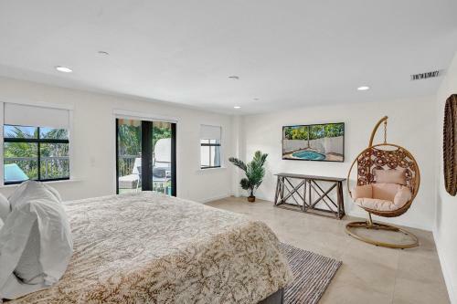 Luxury! 4bed Private Pool Deck! 1,7mi To Beach Townhouse