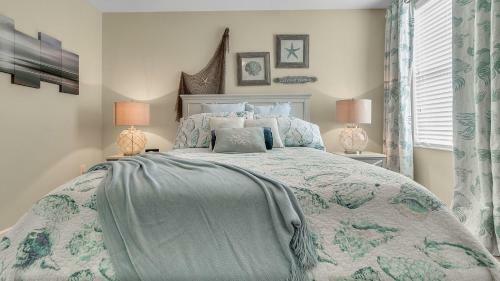 Dream Escape Large Home Located In Champion Gates