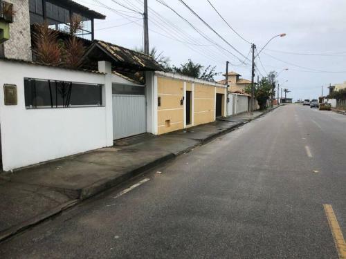 Apenas 100 Metros Da Praia, Casa Espa�osa E Calma