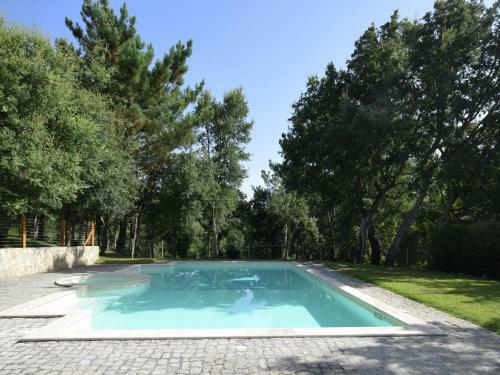 Luxurious Villa In Caldas Da Rainha With Swimming Pool
