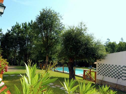 Luxurious Villa In Caldas Da Rainha With Swimming Pool