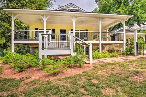 The Dahl House Cottage - Walk To Downtown!