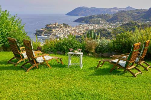 Stunning, Elegant Villa In Lipari With Pool