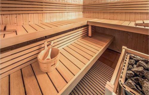 Four-bedroom Holiday Home In Kirchheim