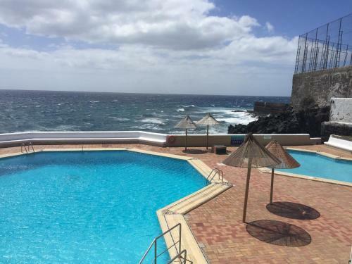 Sea View Salt Water Pool - 2 Room Apartment