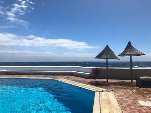 Sea View Salt Water Pool - 2 Room Apartment