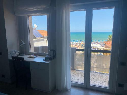 Hostal Oltremare Rooms