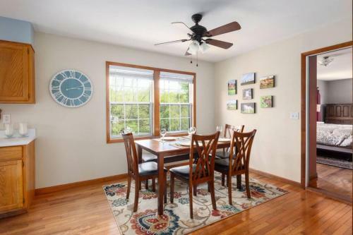 Chestnut Hill Retreat-spacious-3 Miles To Downtown
