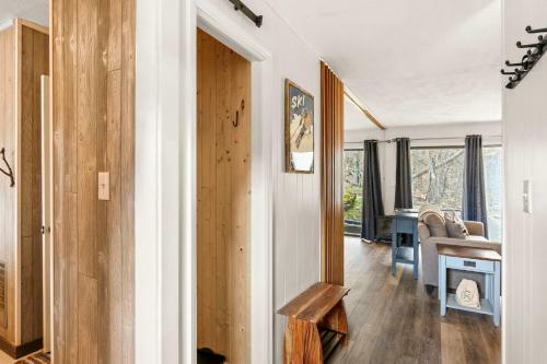 1br 1ba Mountain Holiday Ski Chalet