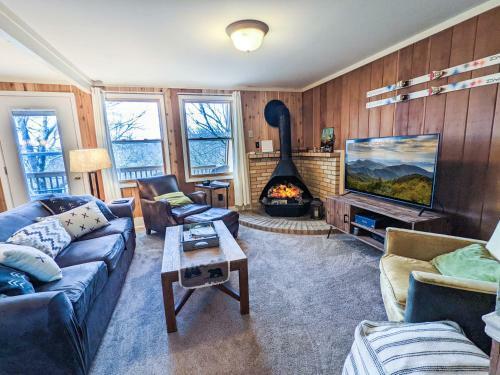 3br 2ba Mountain Condo Sleeps 6 Indoor Pool