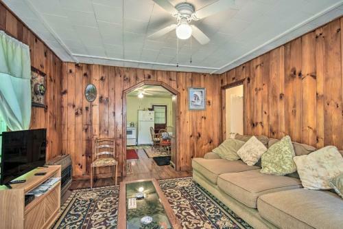 Cozy Hayesville Home In The Tusquittee Valley