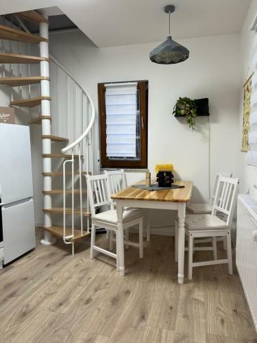 Charmantes Denkmalgesch�tztes Tiny House Am Rhein