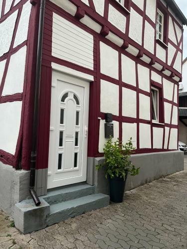 Charmantes Denkmalgesch�tztes Tiny House Am Rhein