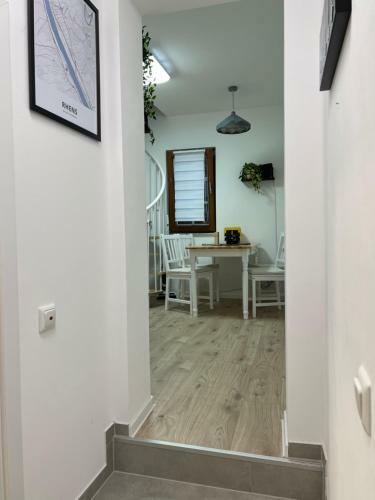 Charmantes Denkmalgesch�tztes Tiny House Am Rhein