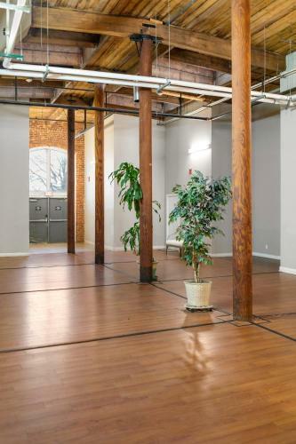 Apartamento Unique Historic Loft, 18ft Ceilings, W/game Room
