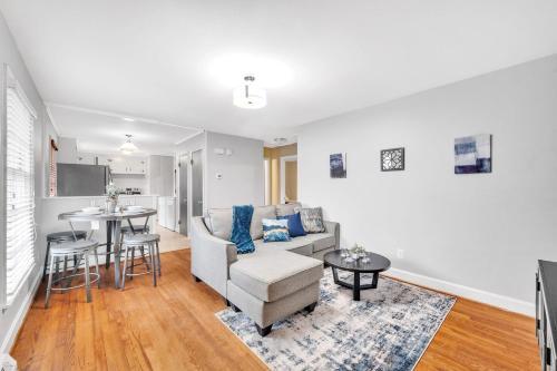 Bright 2br Duplex - Minutes Away From Uptown Charlotte