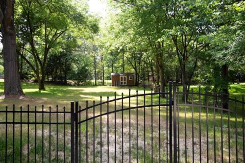 Charming 1960s Home Short Walk To Uptown Lightrail-unit 1