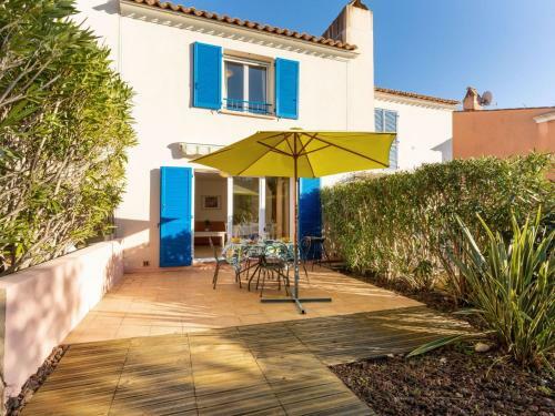 Holiday Home Le Mas D'esqui�res 16