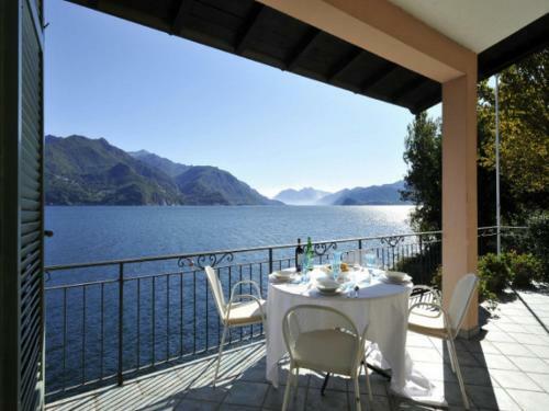 Villa Al Lago