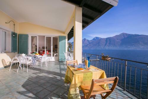 Villa Al Lago