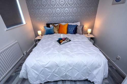 Stunning 2 Bed Home Sleeps 4 London!