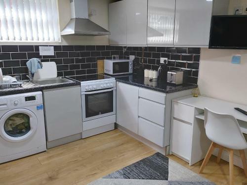 Apartamento Lovely Studio-flat With Free Parking, Free Wifi.