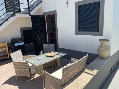 Villa-matteo Mit Meerblick Und Outdoor- K�che