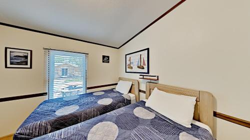 Put In Bay Island Club Unit 17