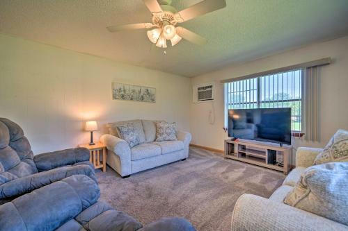Charming Clayton Home About 4 Mi To Sardis Lake!