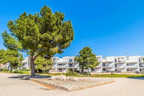 Apartamento A 300m De La Playa Con Jard�n.