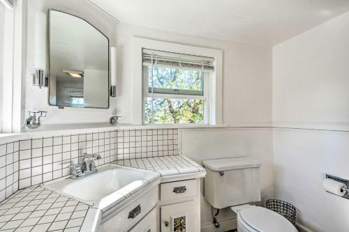 Cozy Grants Pass Home, Walk To Riverside Park