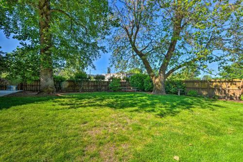 Cozy Grants Pass Home, Walk To Riverside Park