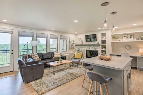 Apartamento Quaint Bend Condo With Pool And Hot Tub Access!
