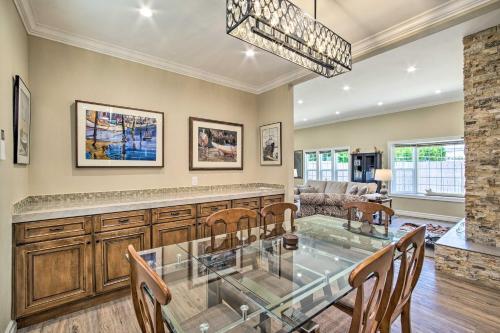 Renovated North Bend Cottage Near Eateries!