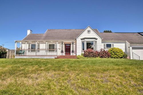 Charming Seaside Abode, Half-mile To Beach!