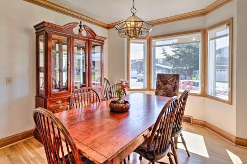 Charming Seaside Abode, Half-mile To Beach!