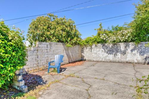 Charming Seaside Abode, Half-mile To Beach!