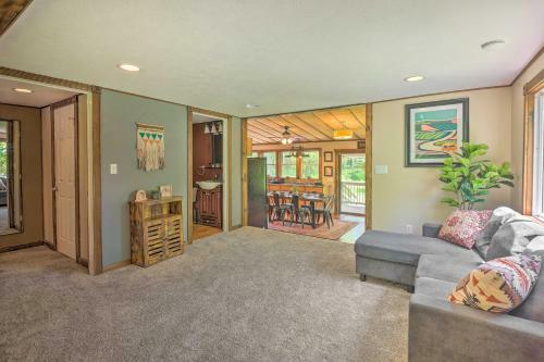 Ranch-style Home About 5 Mi To Big Boulder Mtn!