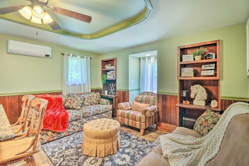 Tamaqua Apartment With Fire Pit And Gas Grill!