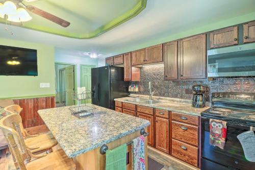 Tamaqua Apartment With Fire Pit And Gas Grill!