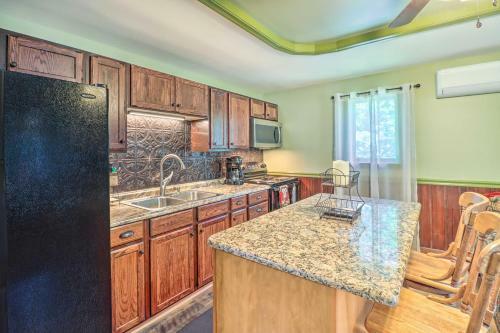 Tamaqua Apartment With Fire Pit And Gas Grill!