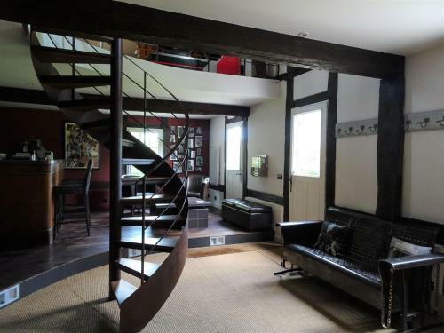 Charming, Norman Country House With Many Highlights