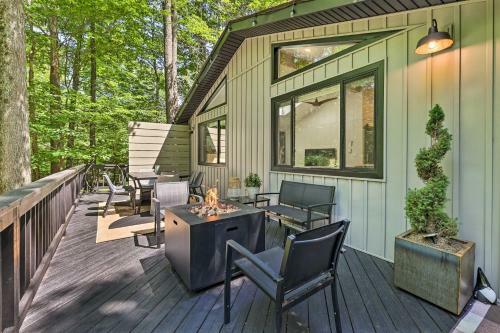 Sweetfern Cabin Retreat Deck And Lake Access