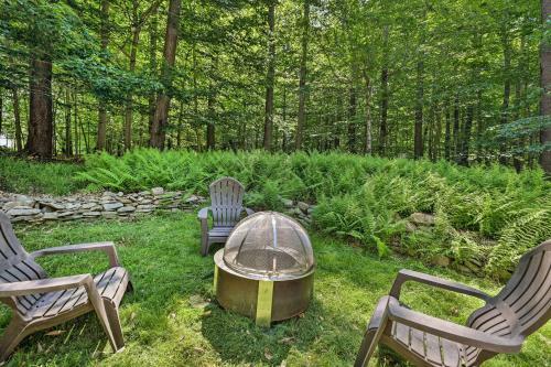 Sweetfern Cabin Retreat Deck And Lake Access