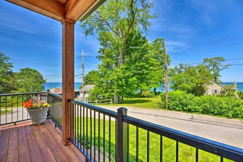 Charming Lake Erie Getaway Walk To Beach!