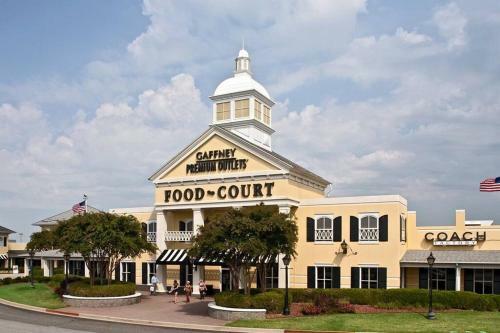 Southern Comfort Newly Remodeled Home