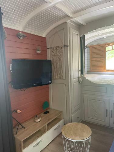 Roulotte En Bois Sud France