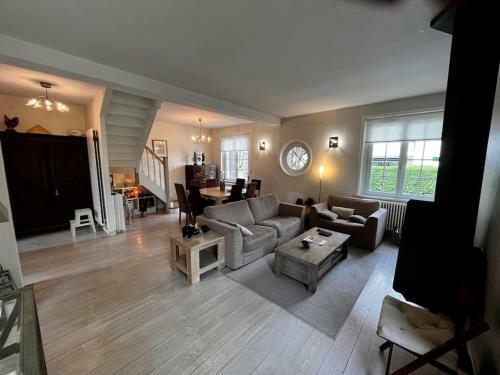 Agr�able Maison De Ville Avec Chemin�e Et Jardin