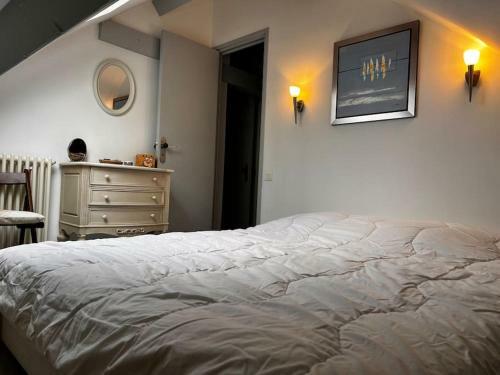 Agr�able Maison De Ville Avec Chemin�e Et Jardin